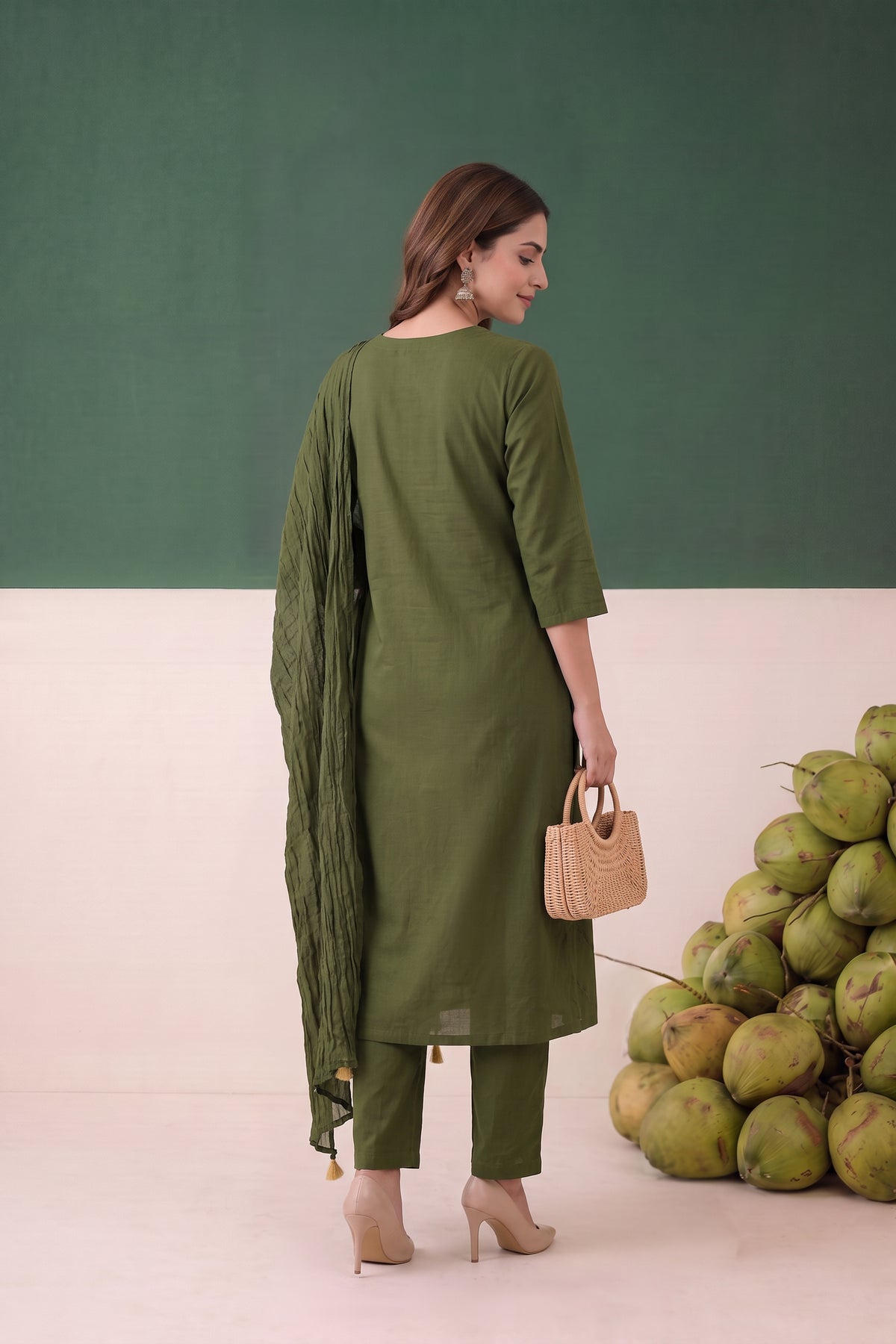 Green Floral Nature-Inspired Embroidered Cotton Kurta Set with Textured Dupatta