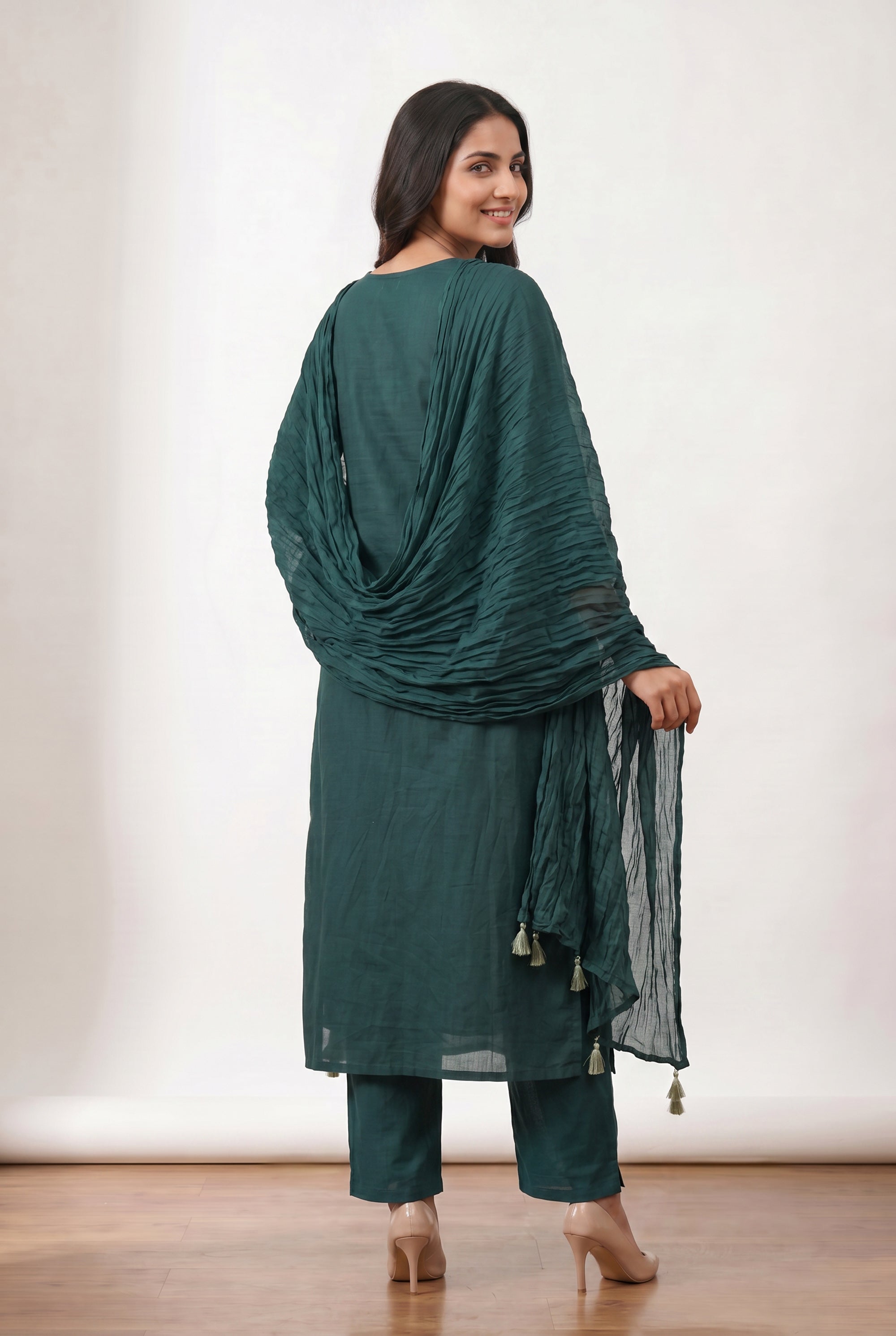 Elegant Teal Floral Embroidered Cotton Kurta Pant Set with Pleated Dupatta