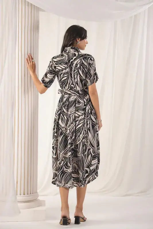 Chic Black and White Leaf Print Midi Russian Silk Dress