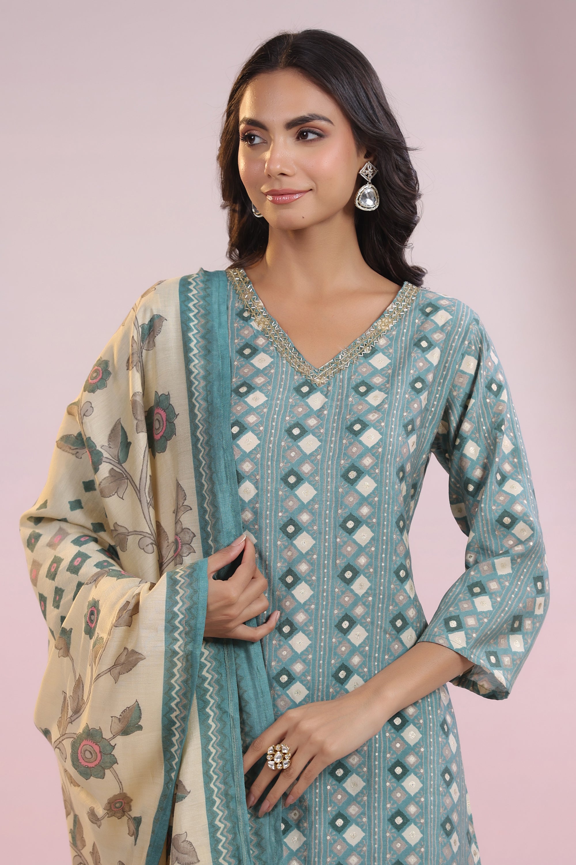 Green Geometric Printed Russian Silk Kurta Pant Set with Floral Dupatta