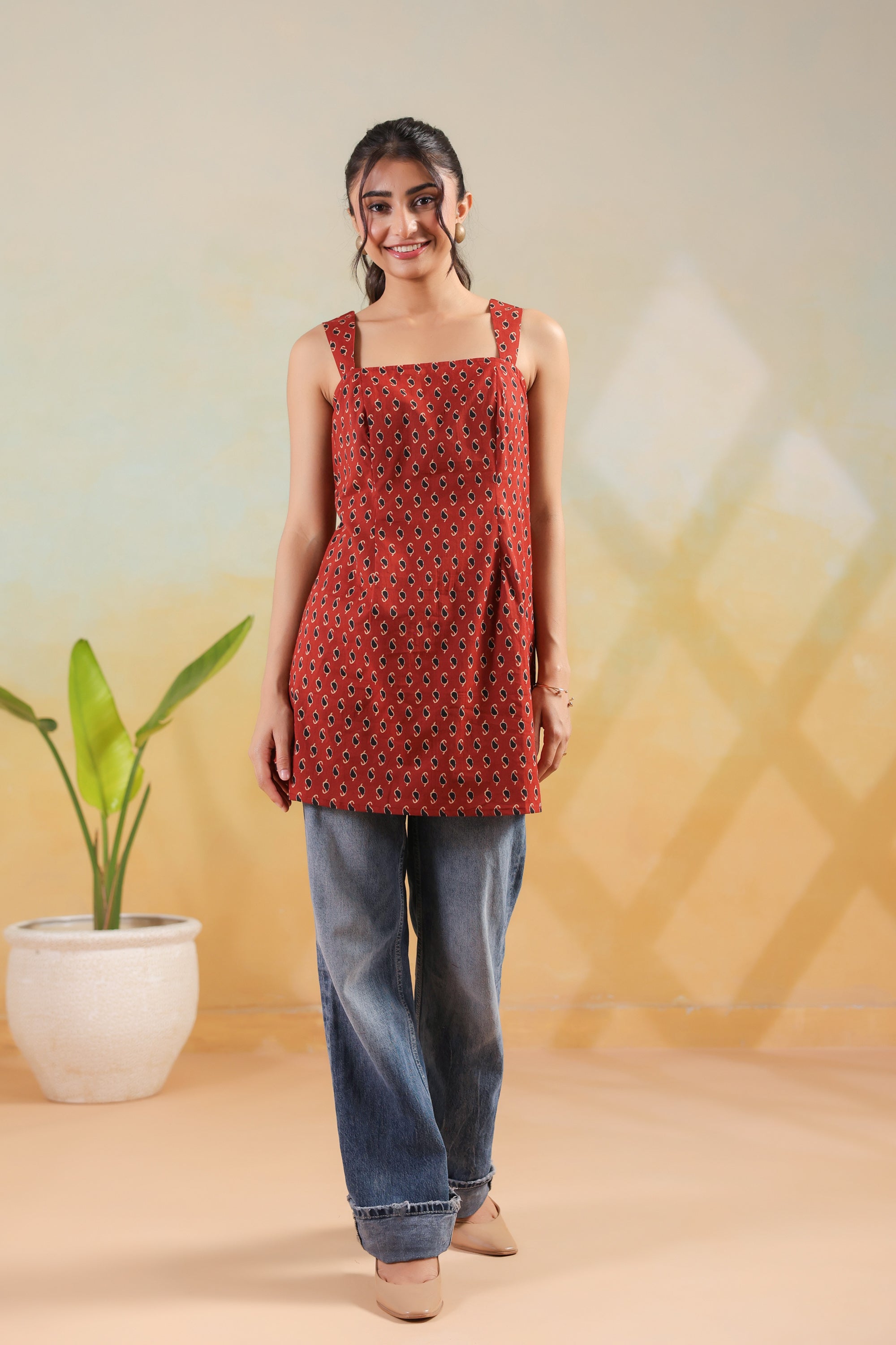 Red Mini Paisley Printed Cotton Summer Sleeveless Short Kurti