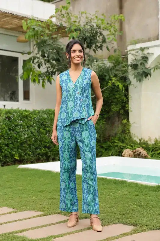 Ikat Symphony Blue-Green Sleeveless Cotton Flex Co-ord Set