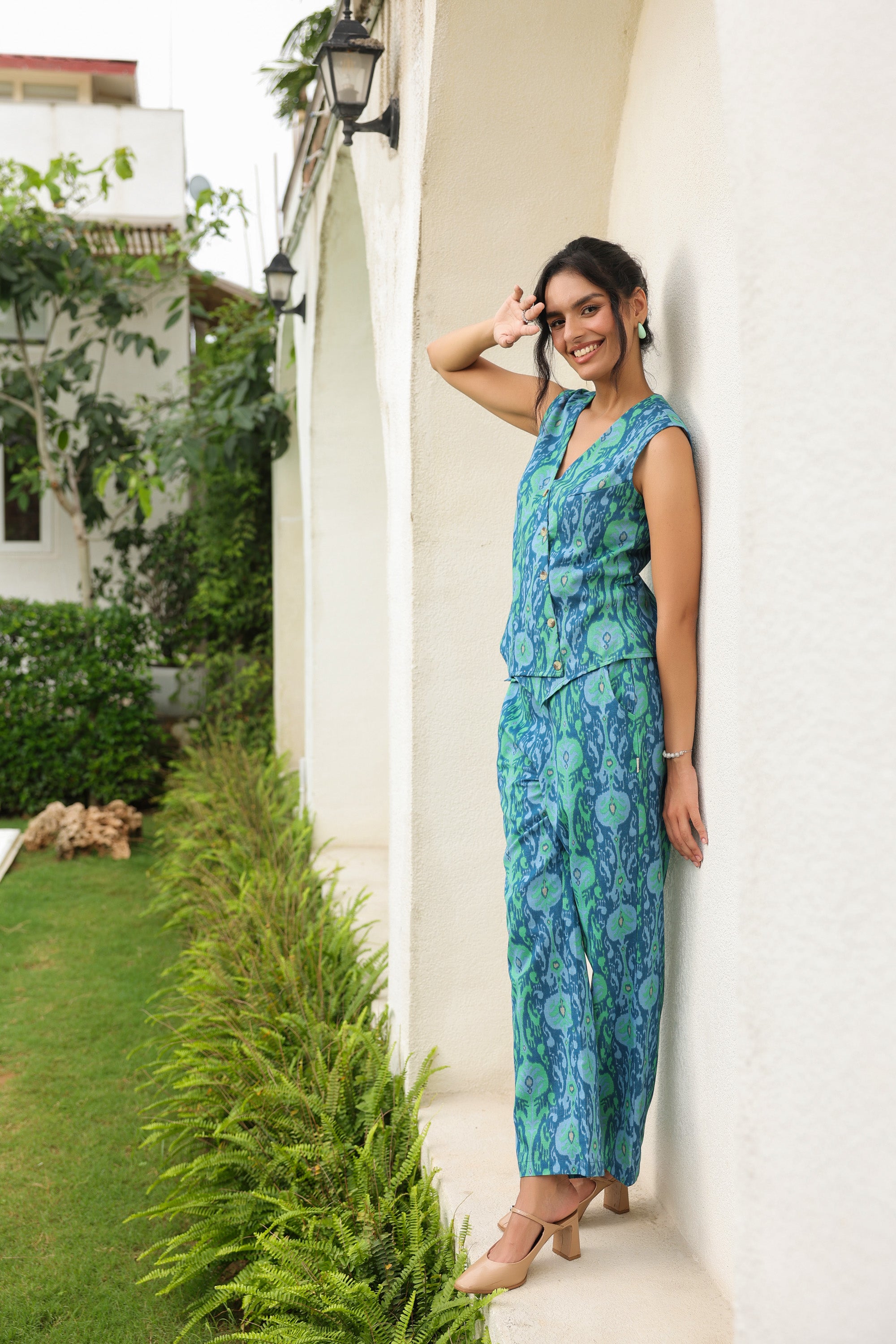 Ikat Symphony Blue-Green Sleeveless Cotton Flex Co-ord Set