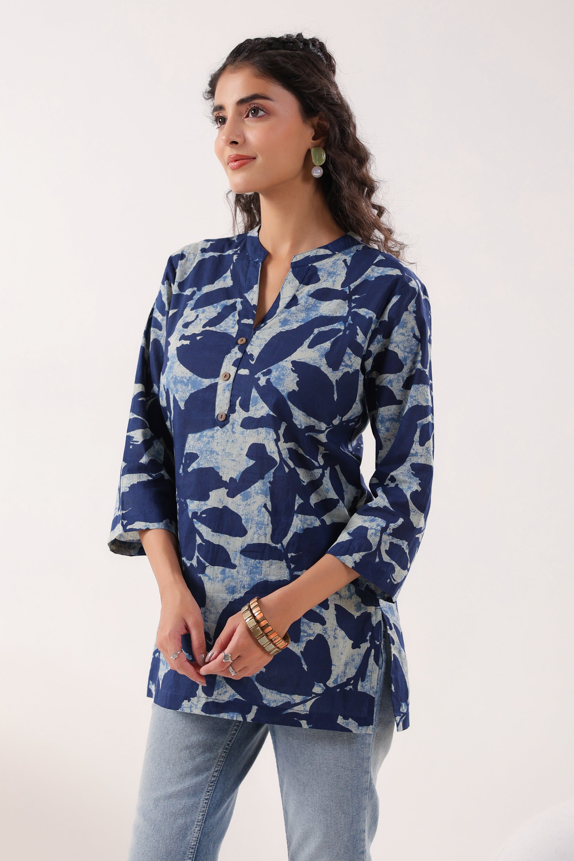 Blue Leaf-Pattern Cotton Top