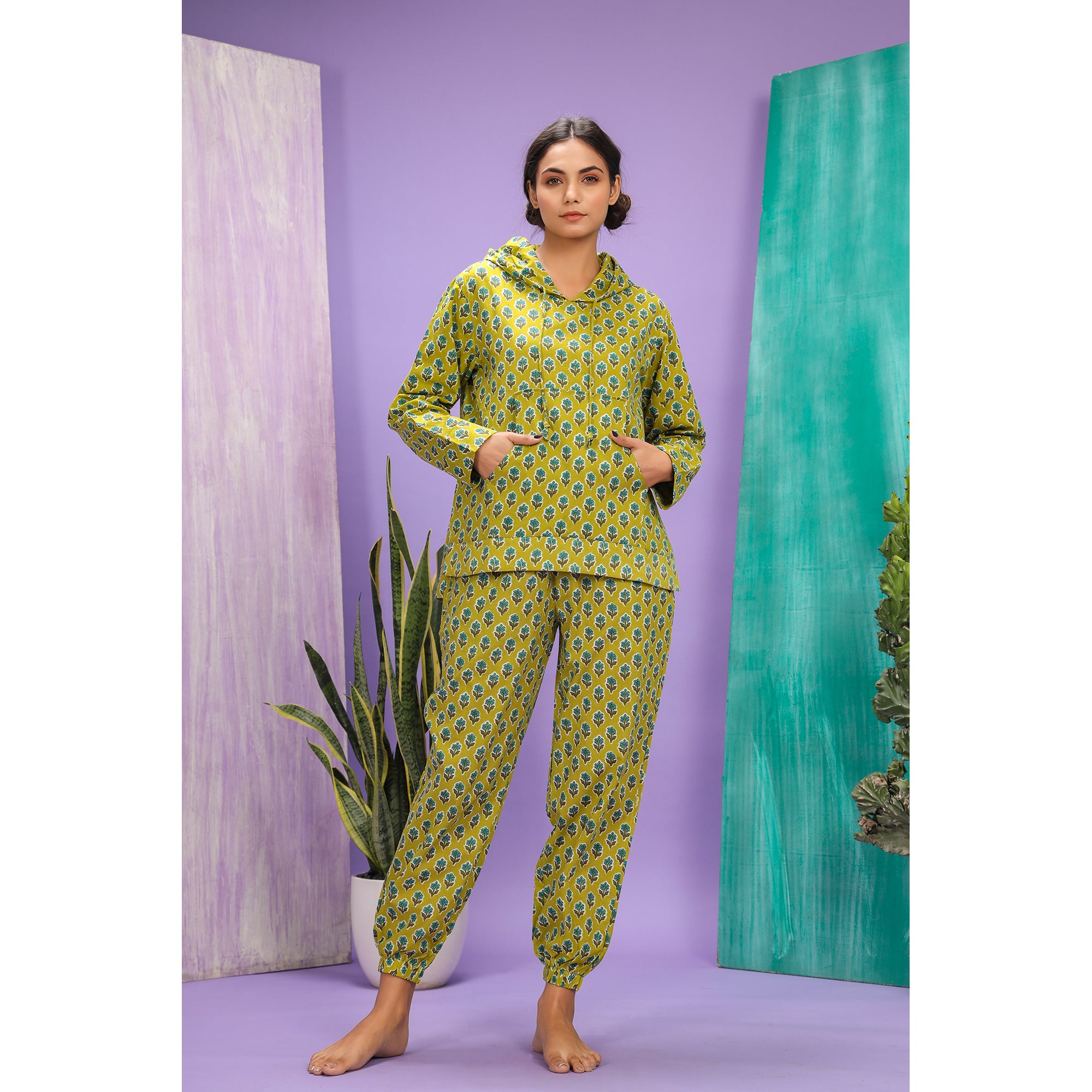 Floweret on Green Cotton Hoodie set