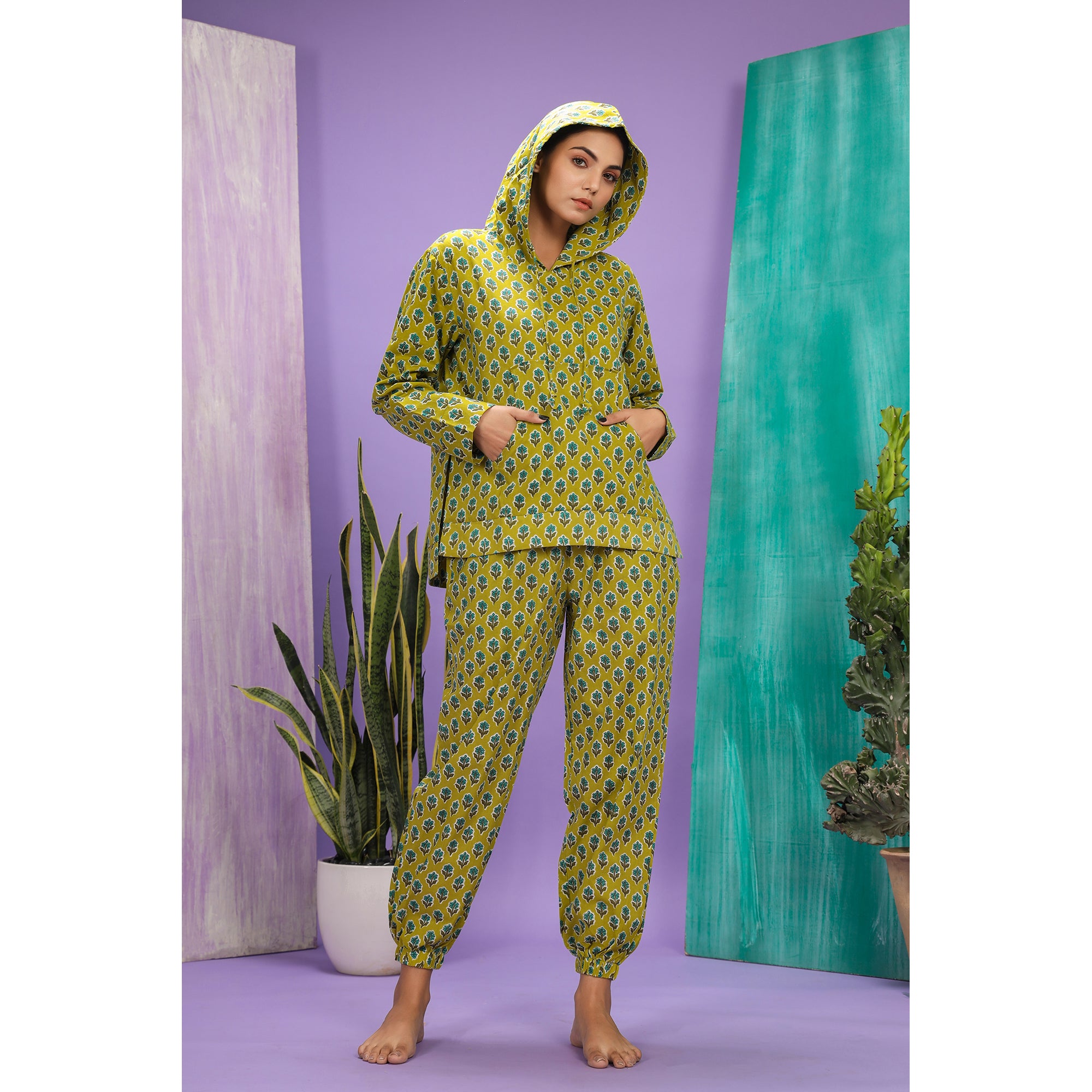 Floweret on Green Cotton Hoodie set