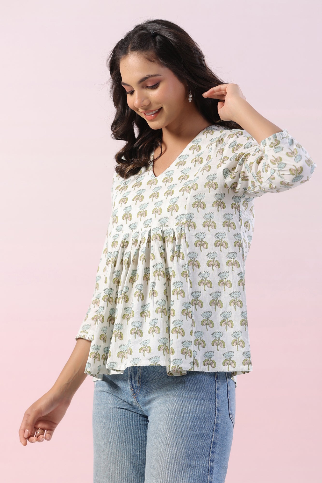 Lupine Motif Cotton Top