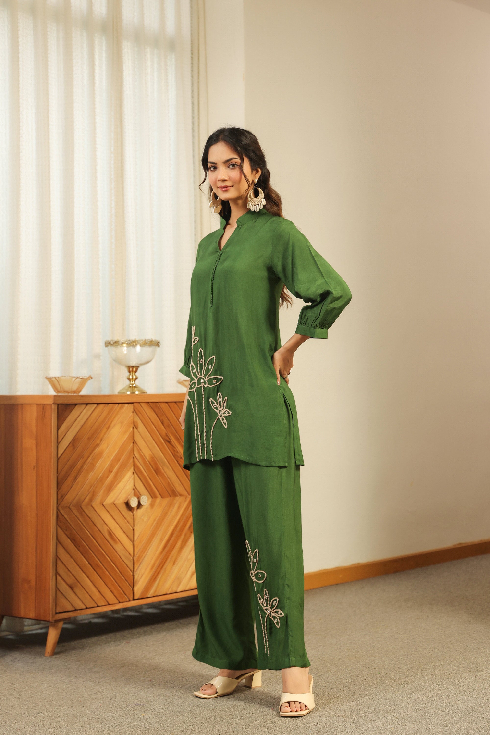 Chic Green Hand-Embroidered Floral Russian Silk Co-ord Set
