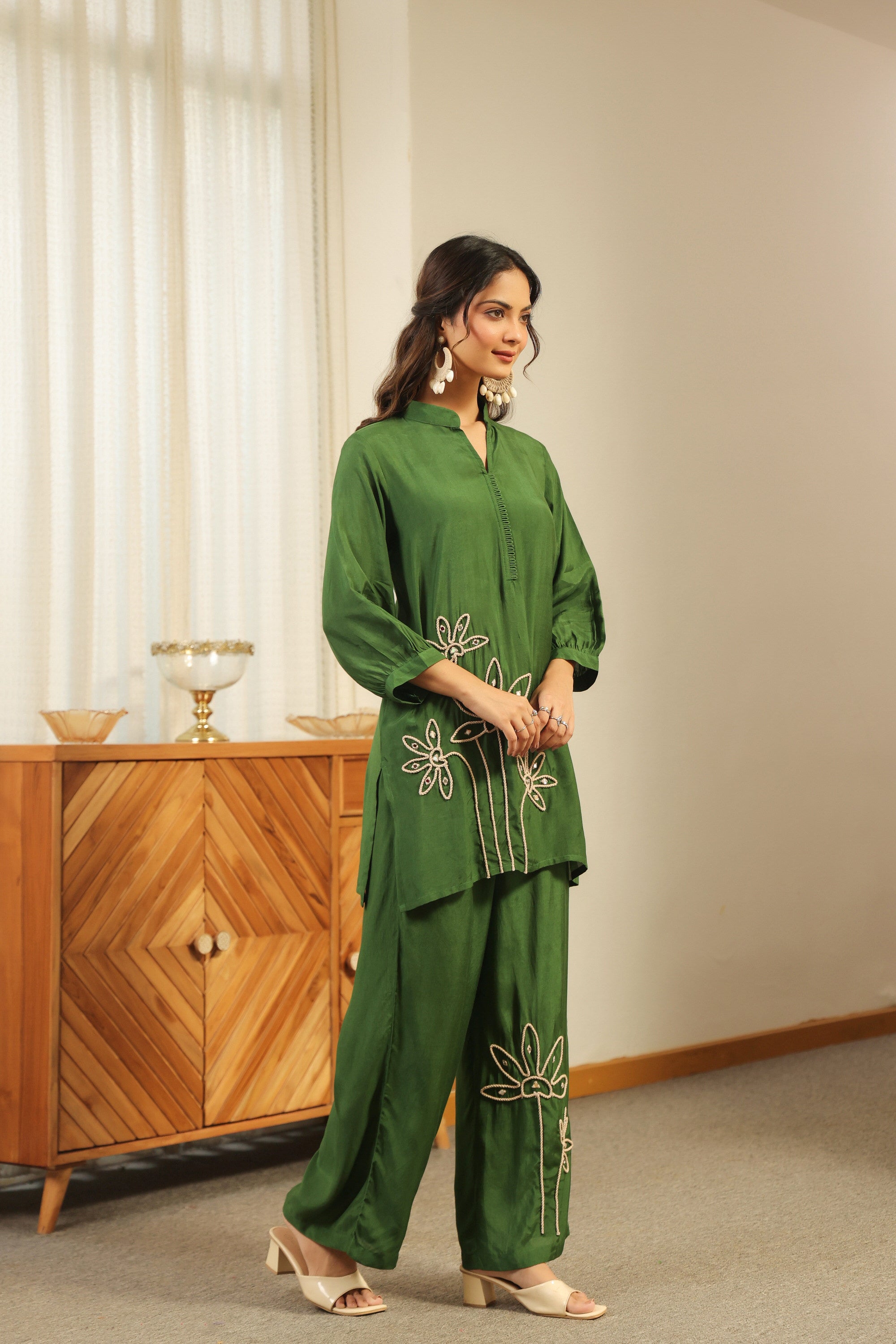 Chic Green Hand-Embroidered Floral Russian Silk Co-ord Set