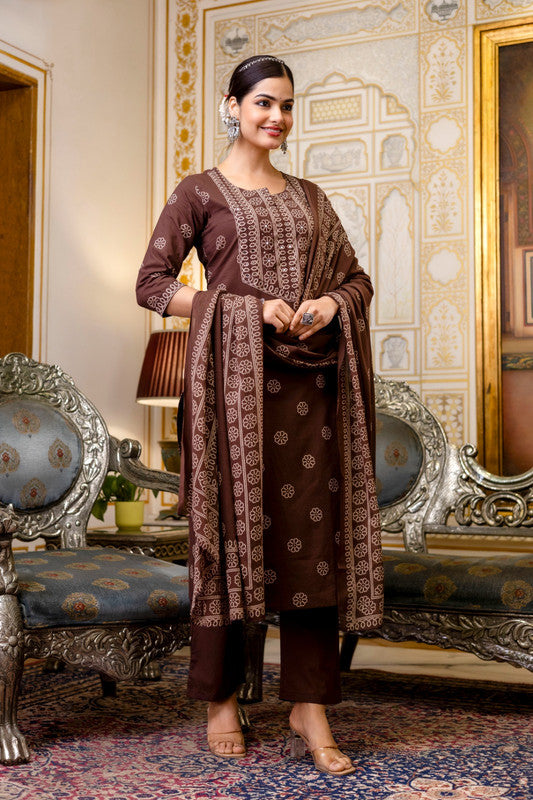 Brown Ethnic Print Kurta Pant Set with Contrast Border Dupatta