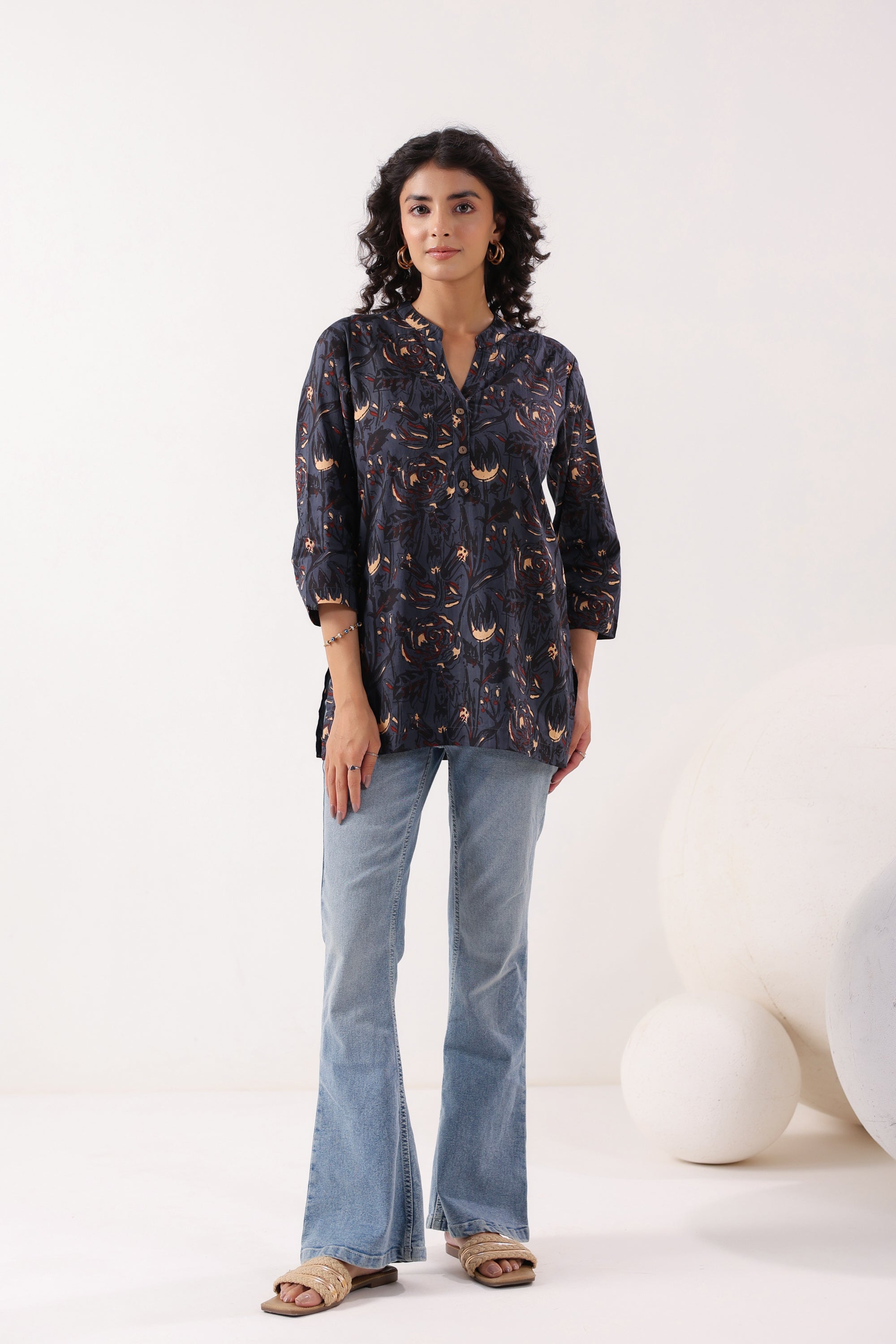 EarthLeaf Relaxed Grey Cotton Top