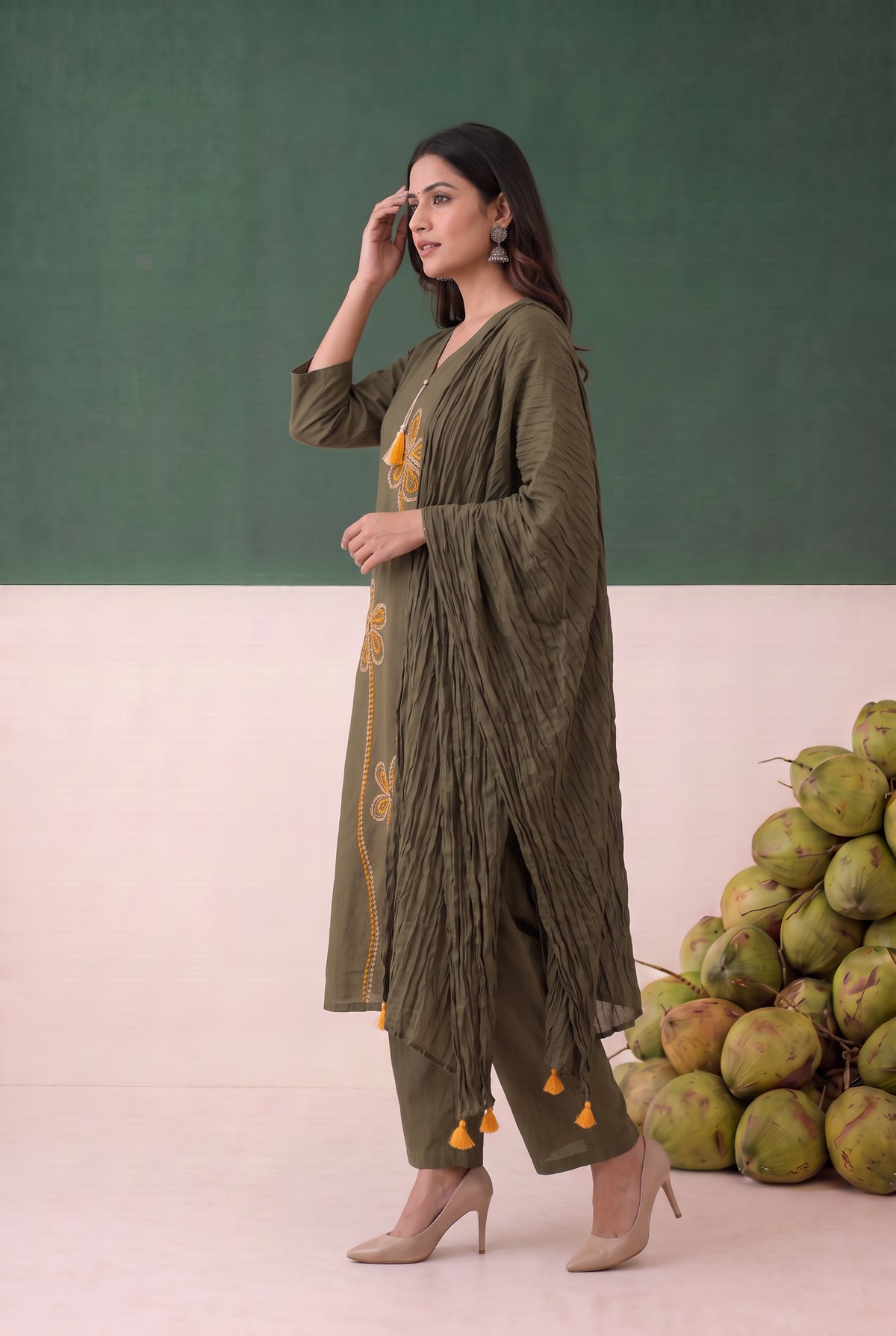 Green Contrast Floral Embroidered Cotton Kurta Set with Crinkled Dupatta