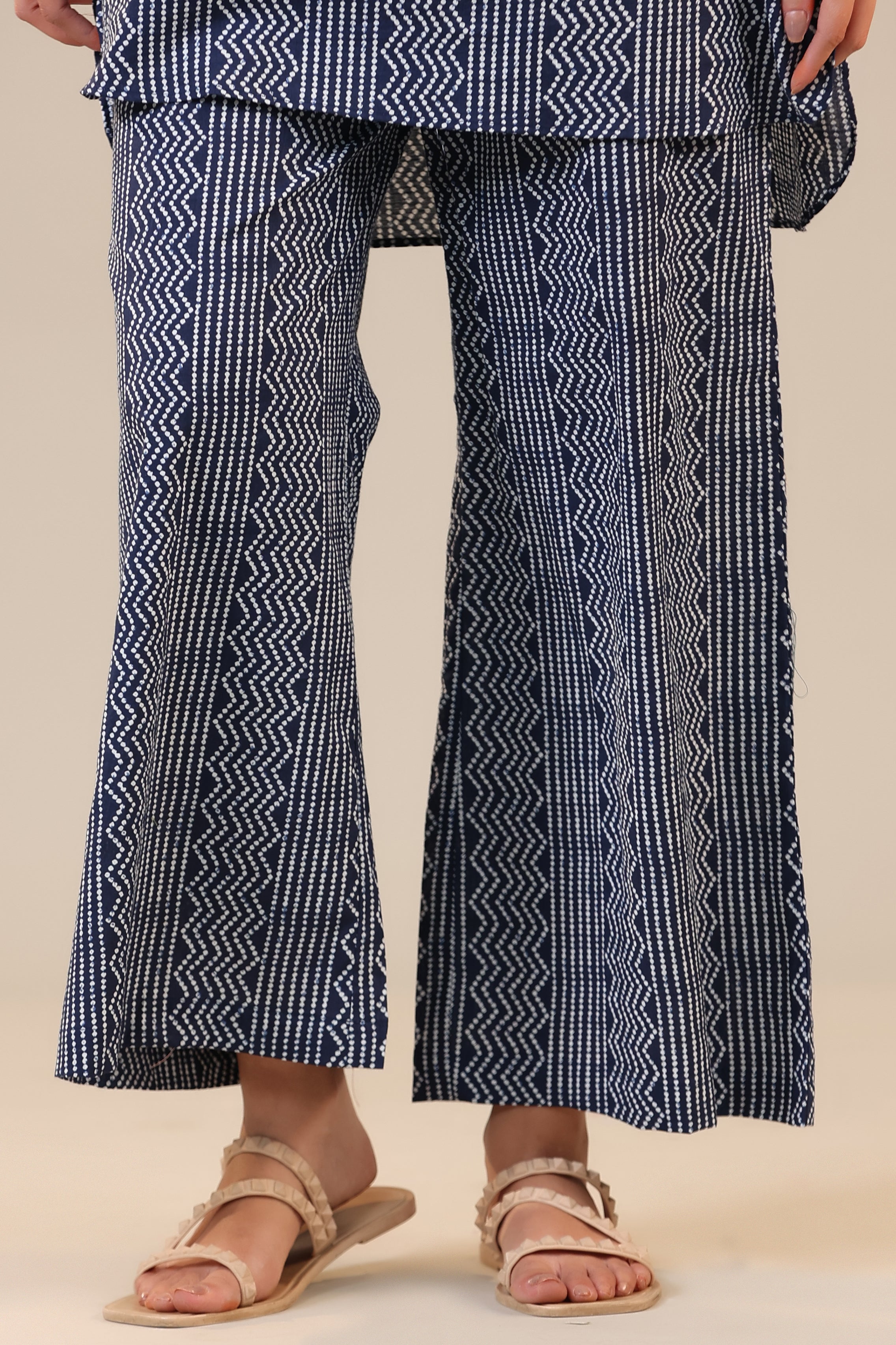 Zigzag Bandhej on Blue Cotton Palazzo Loungewear Set