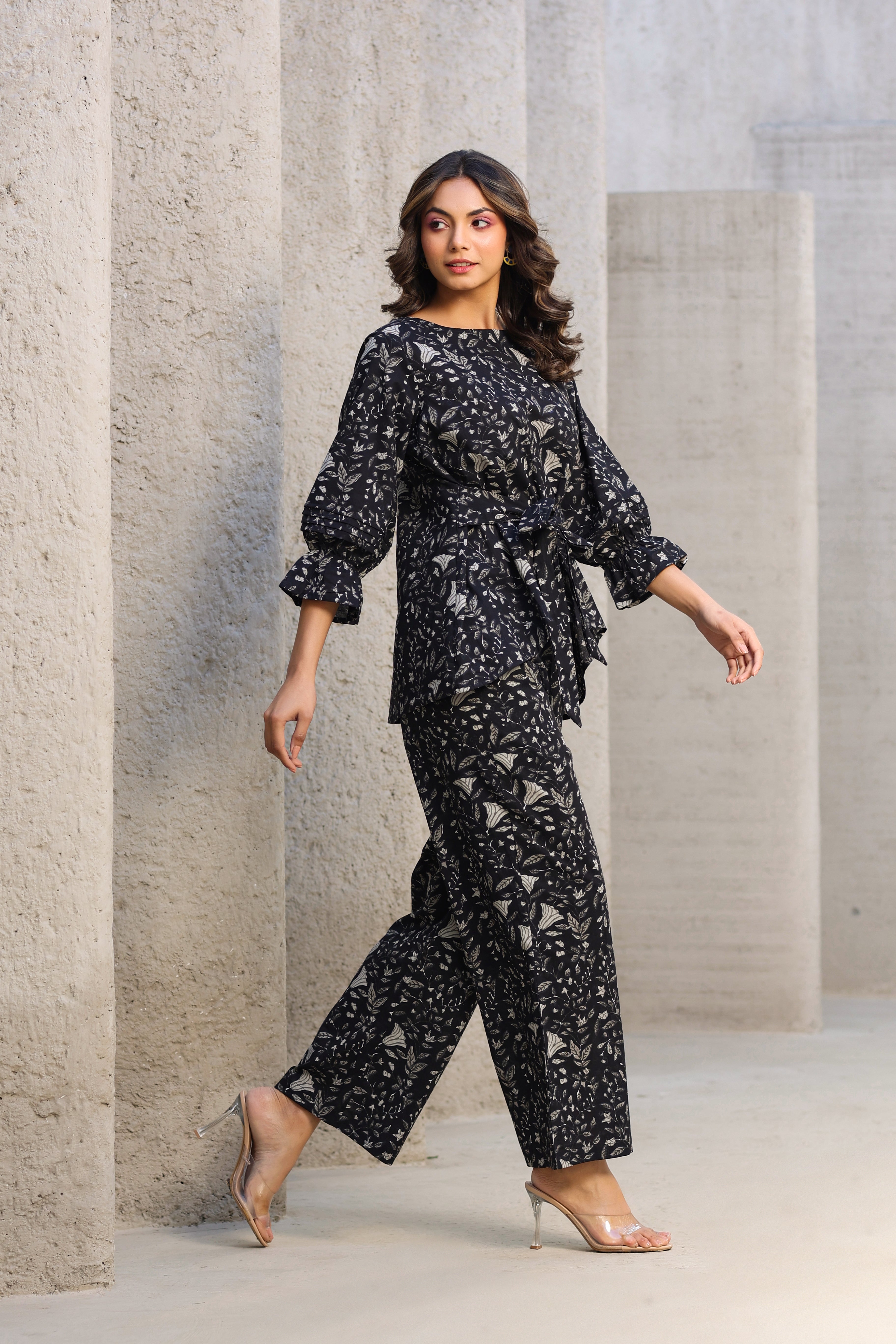 Daabu Jaal on Black Cotton Co-ord Set