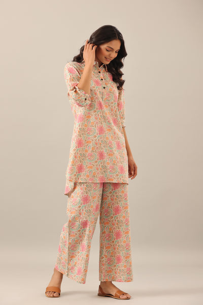 Pastel Jaal on Peach Collared Smoked Sleeves Lounge Co-ord Set