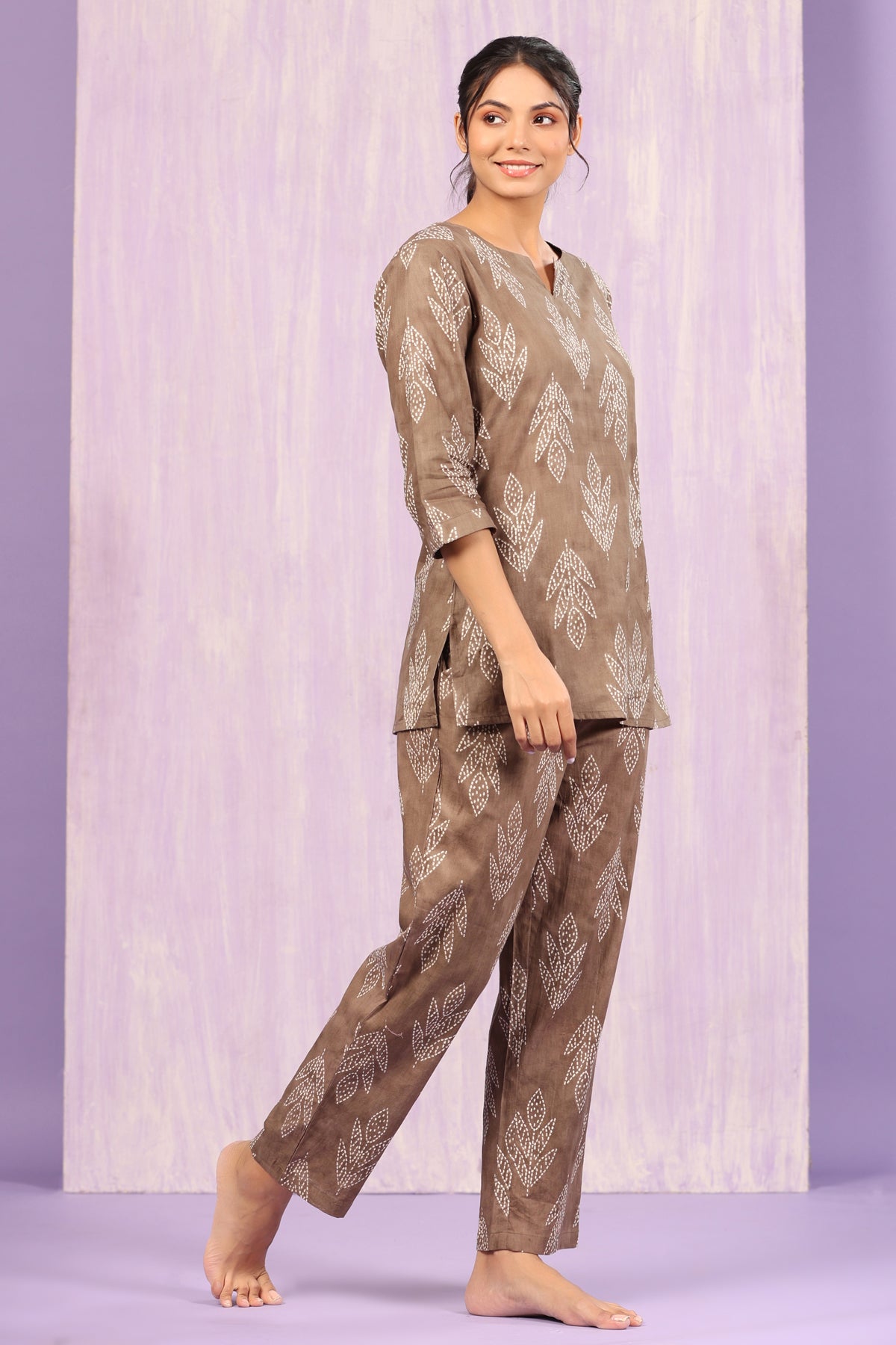 Flowing Tulips on Brown Loungewear Top Set