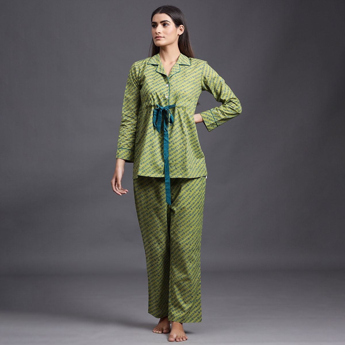 Symmetry in Nature on Green Loungwear JISORA