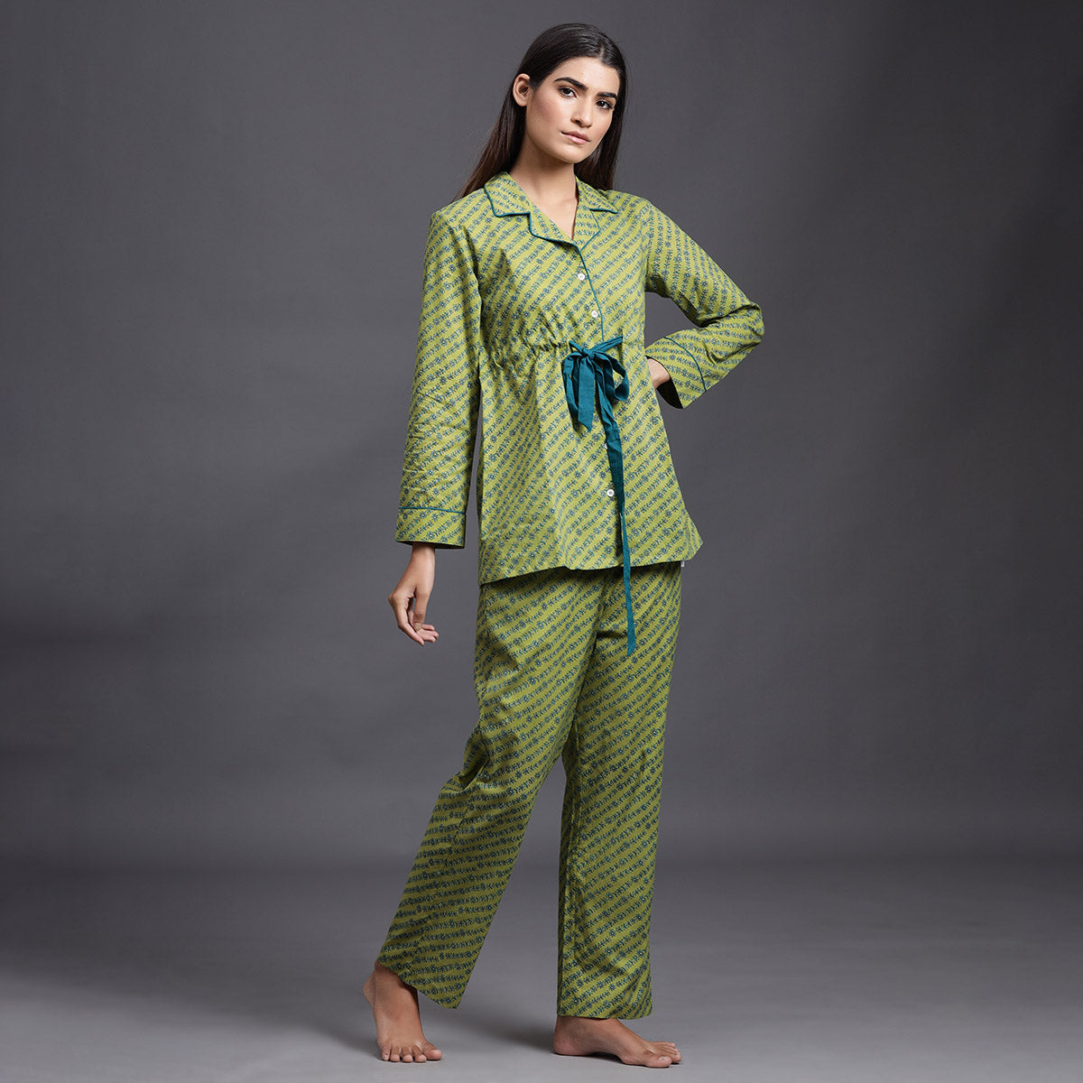 Symmetry in Nature on Green Loungwear JISORA