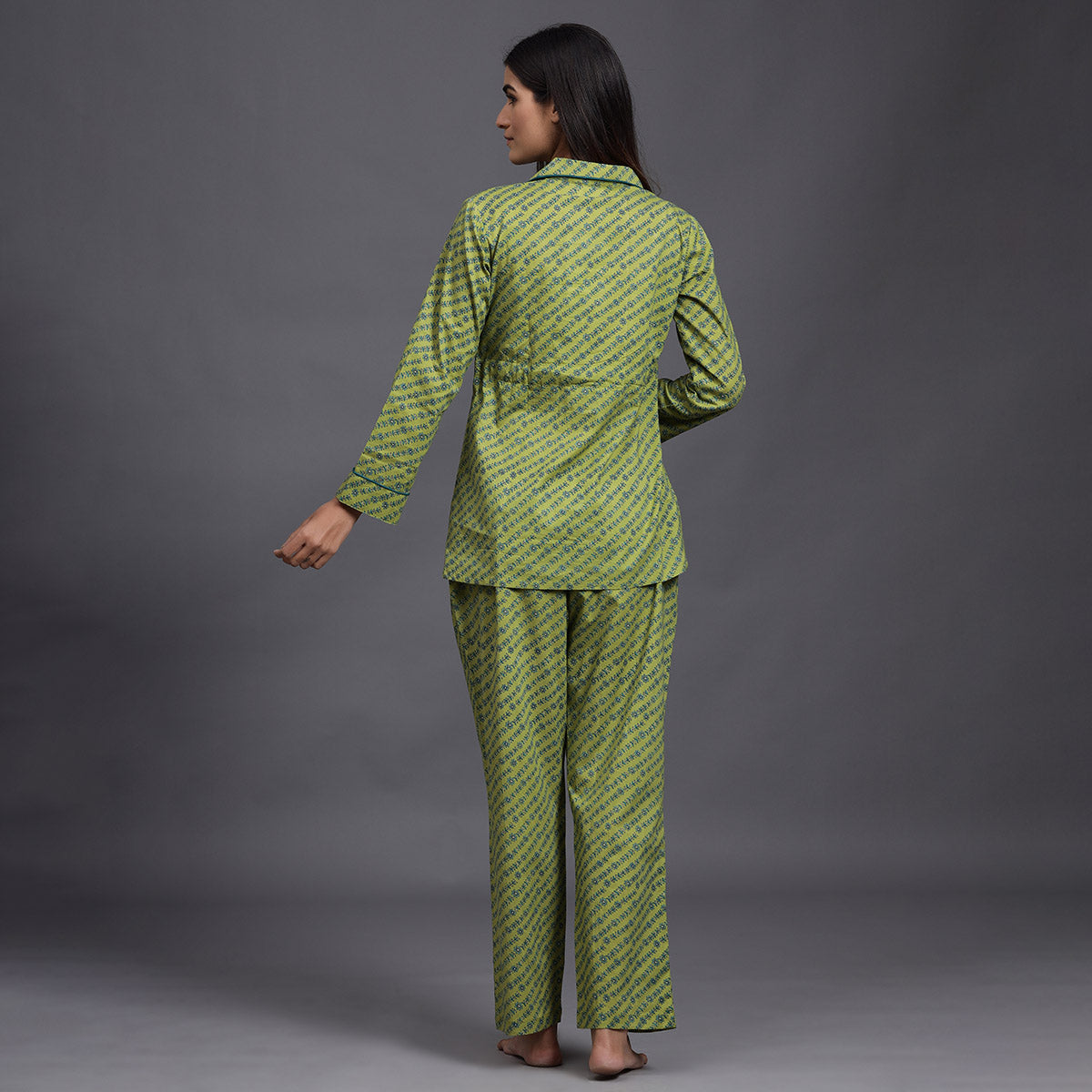 Symmetry in Nature on Green Loungwear JISORA