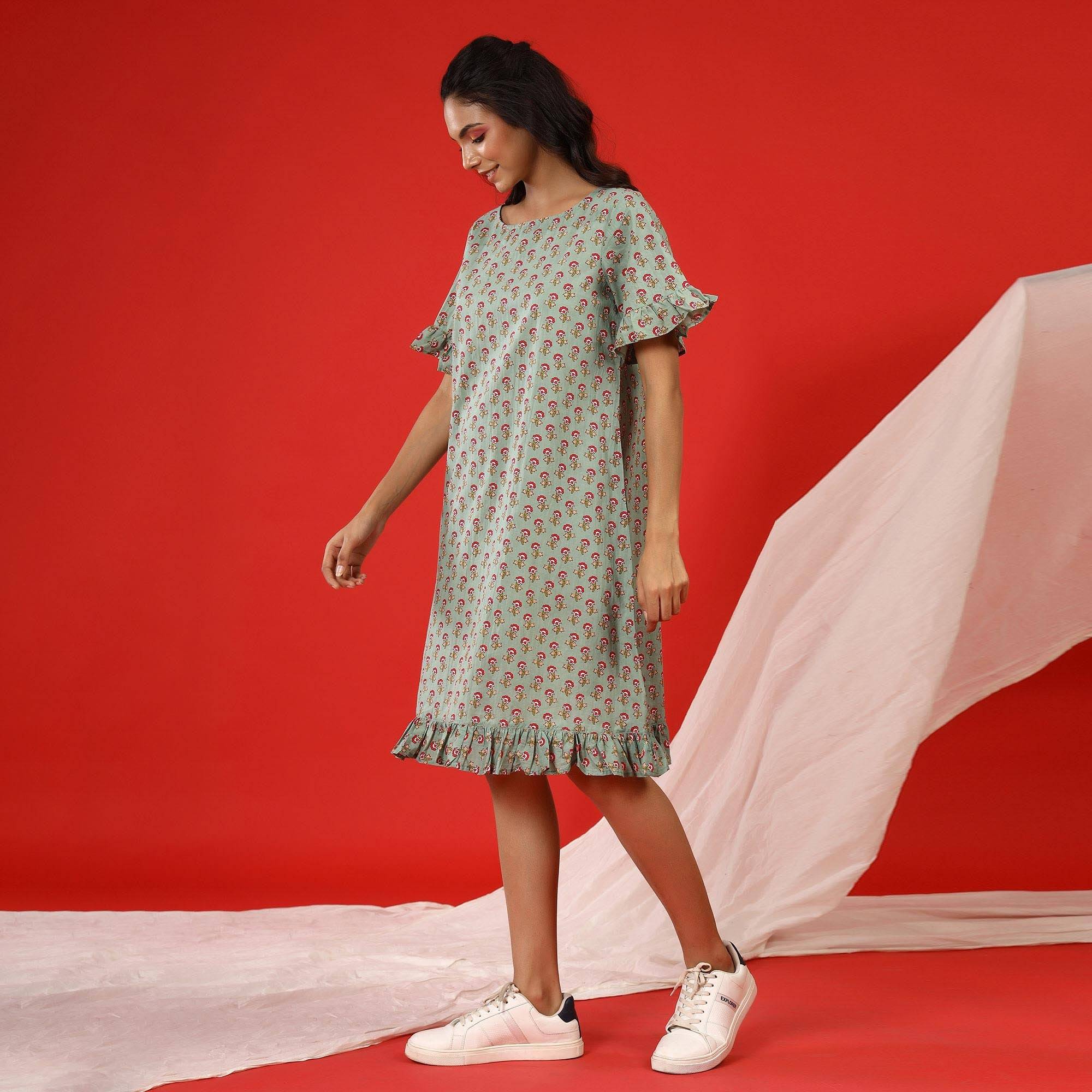 Floral Bouquet on Sea Green T-Shirt Dress