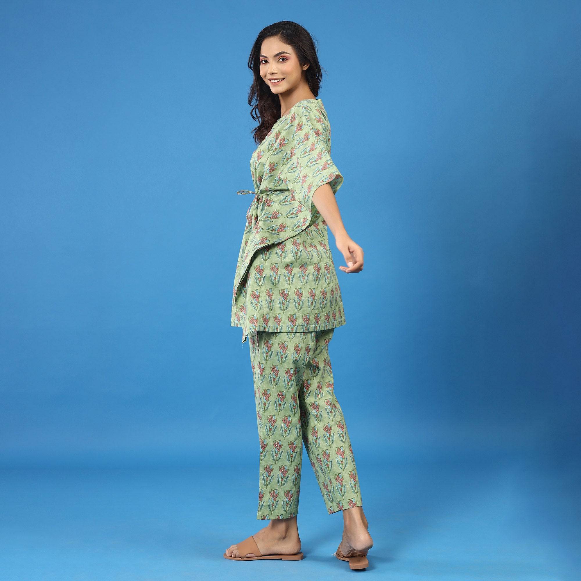 Bloomed Hibiscus on Green Kaftan Pyjama