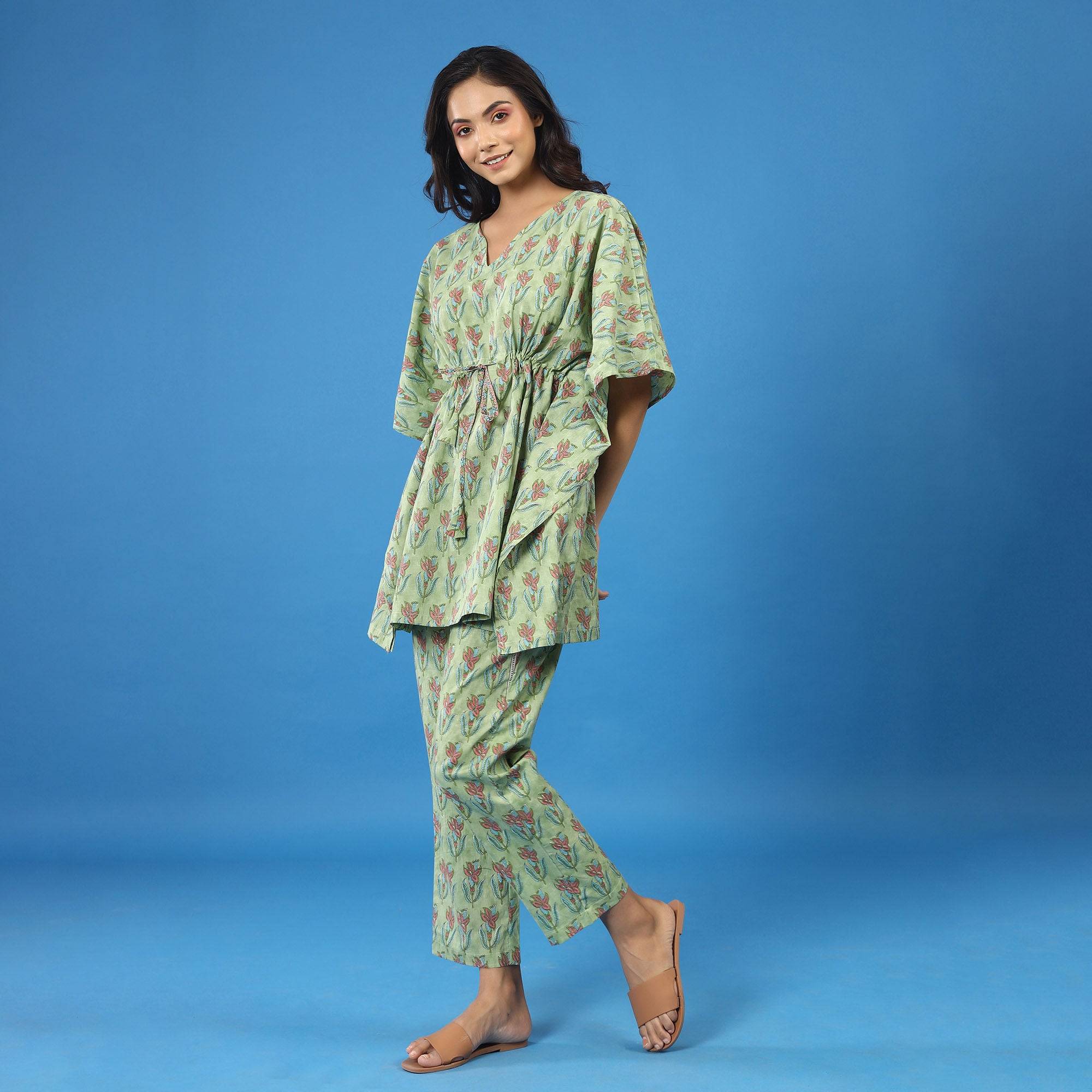 Bloomed Hibiscus on Green Kaftan Pyjama