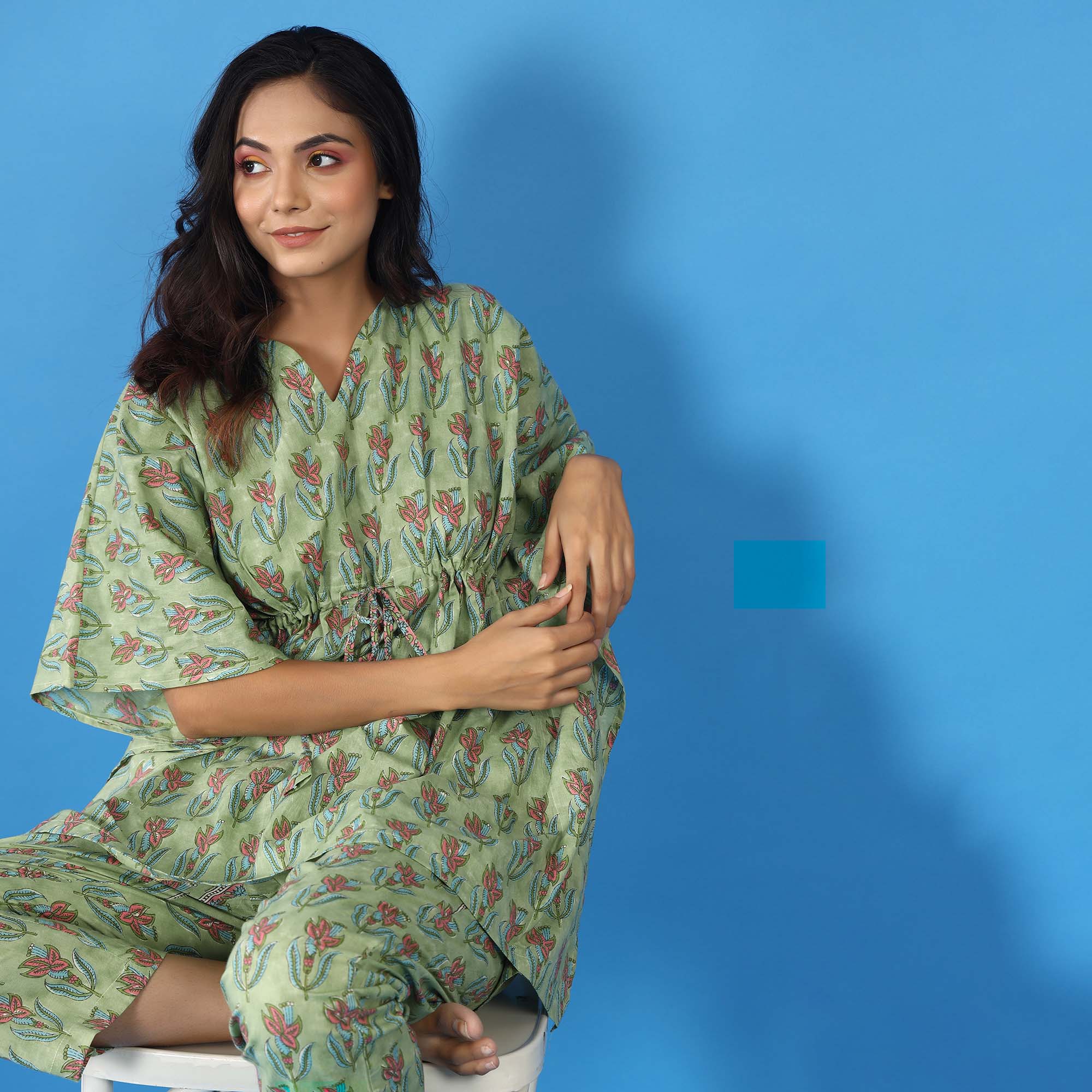 Bloomed Hibiscus on Green Kaftan Pyjama