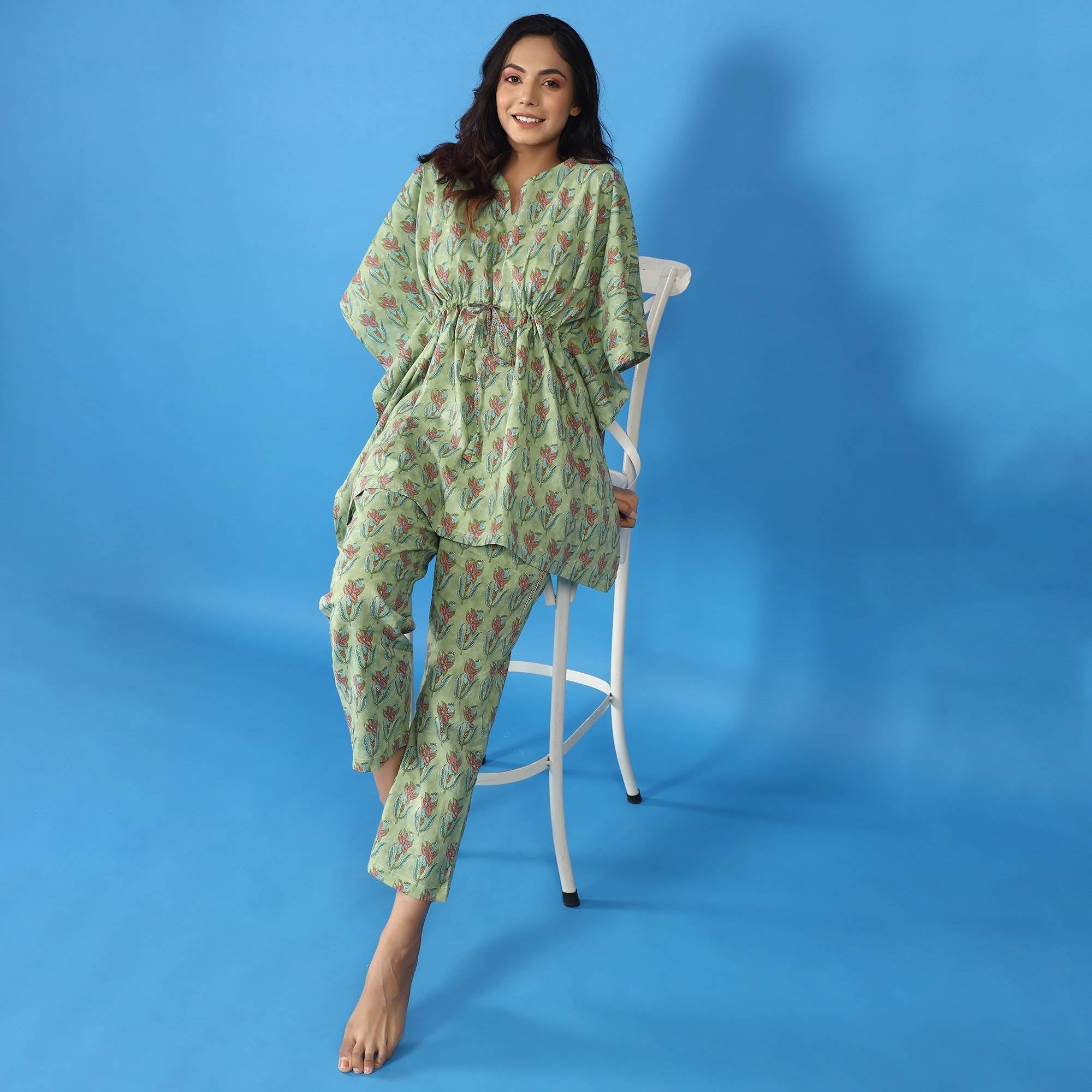 Bloomed Hibiscus on Green Kaftan Pyjama