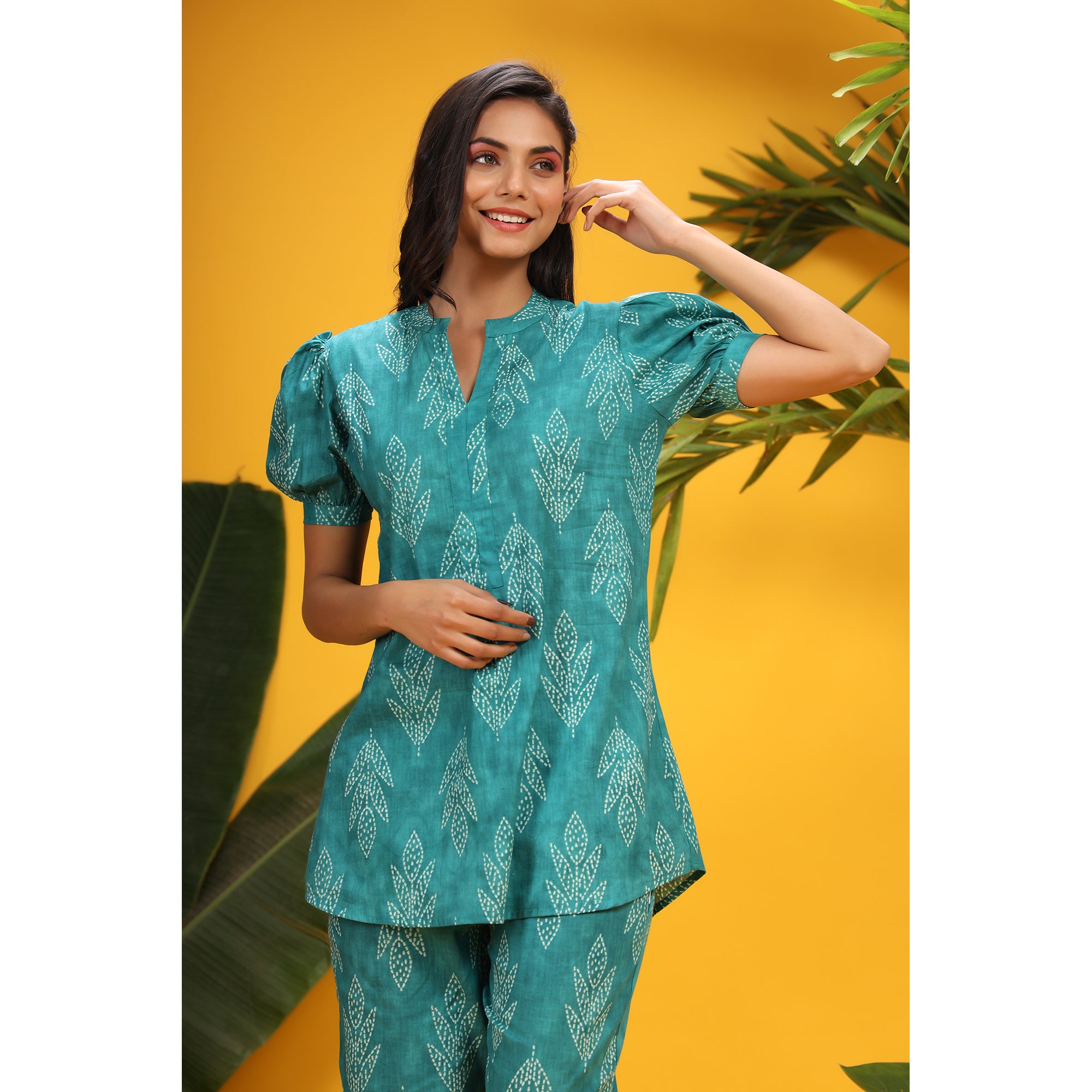 Shibori Tulips On Sea Green Loungewear Top Set