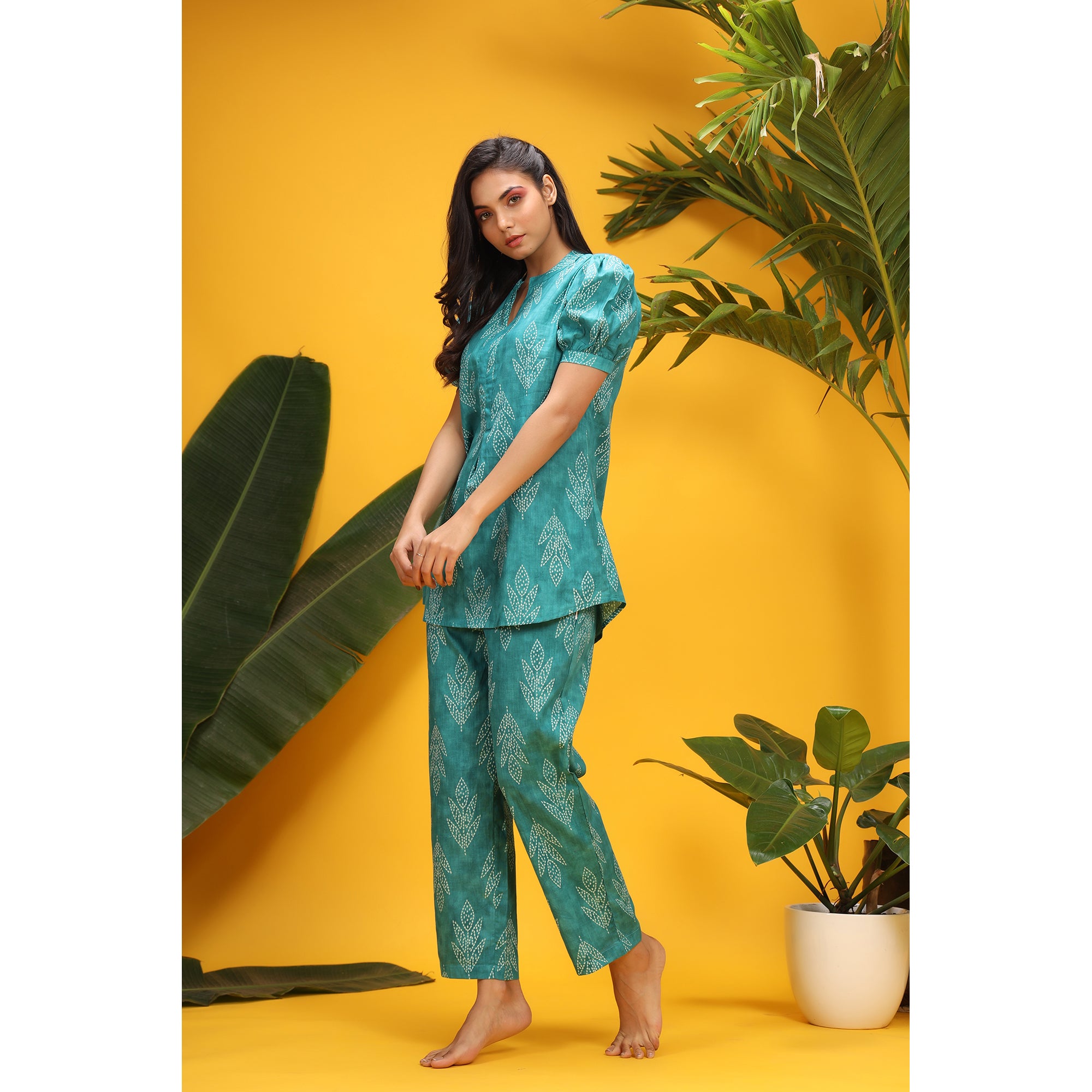 Shibori Tulips On Sea Green Loungewear Top Set