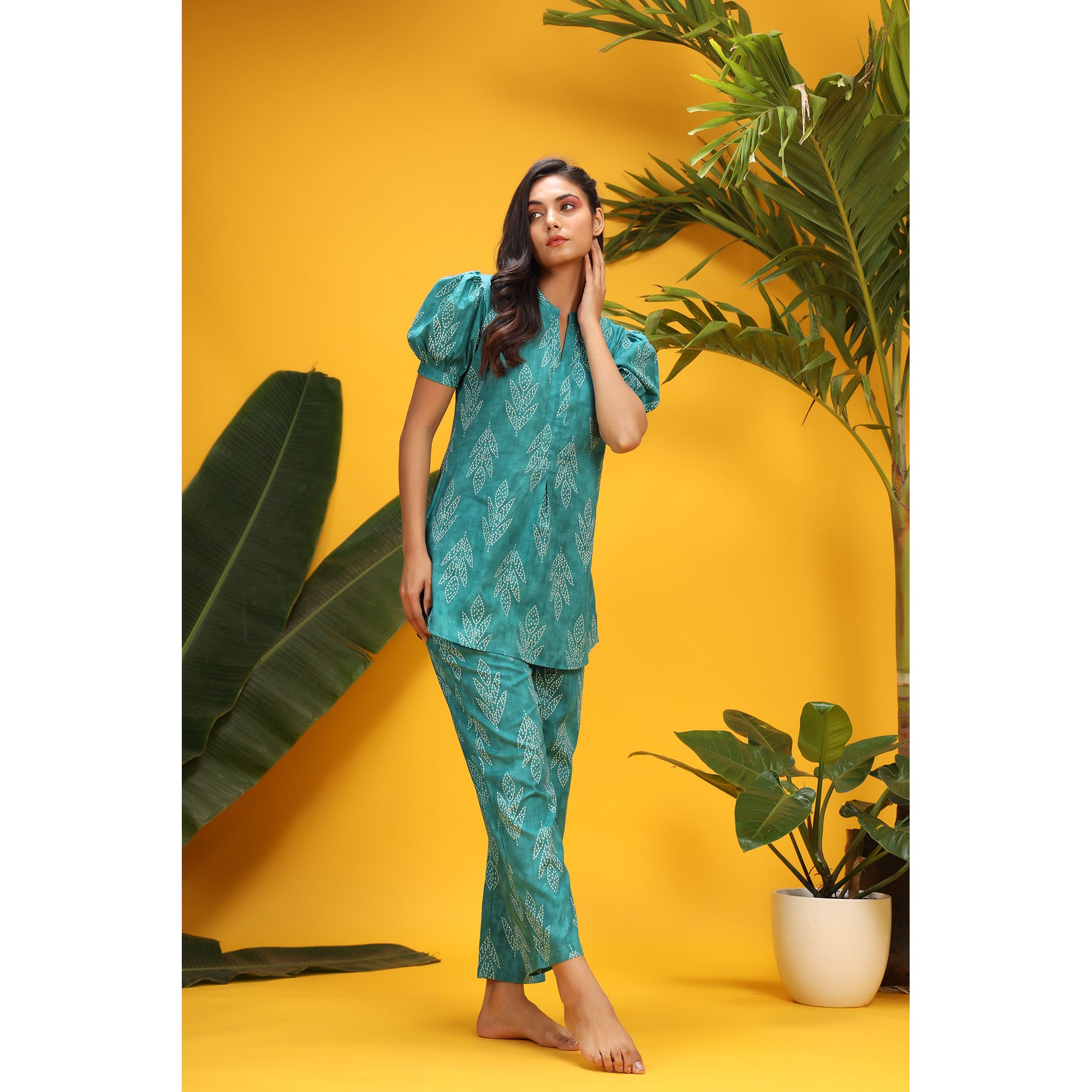 Shibori Tulips On Sea Green Loungewear Top Set