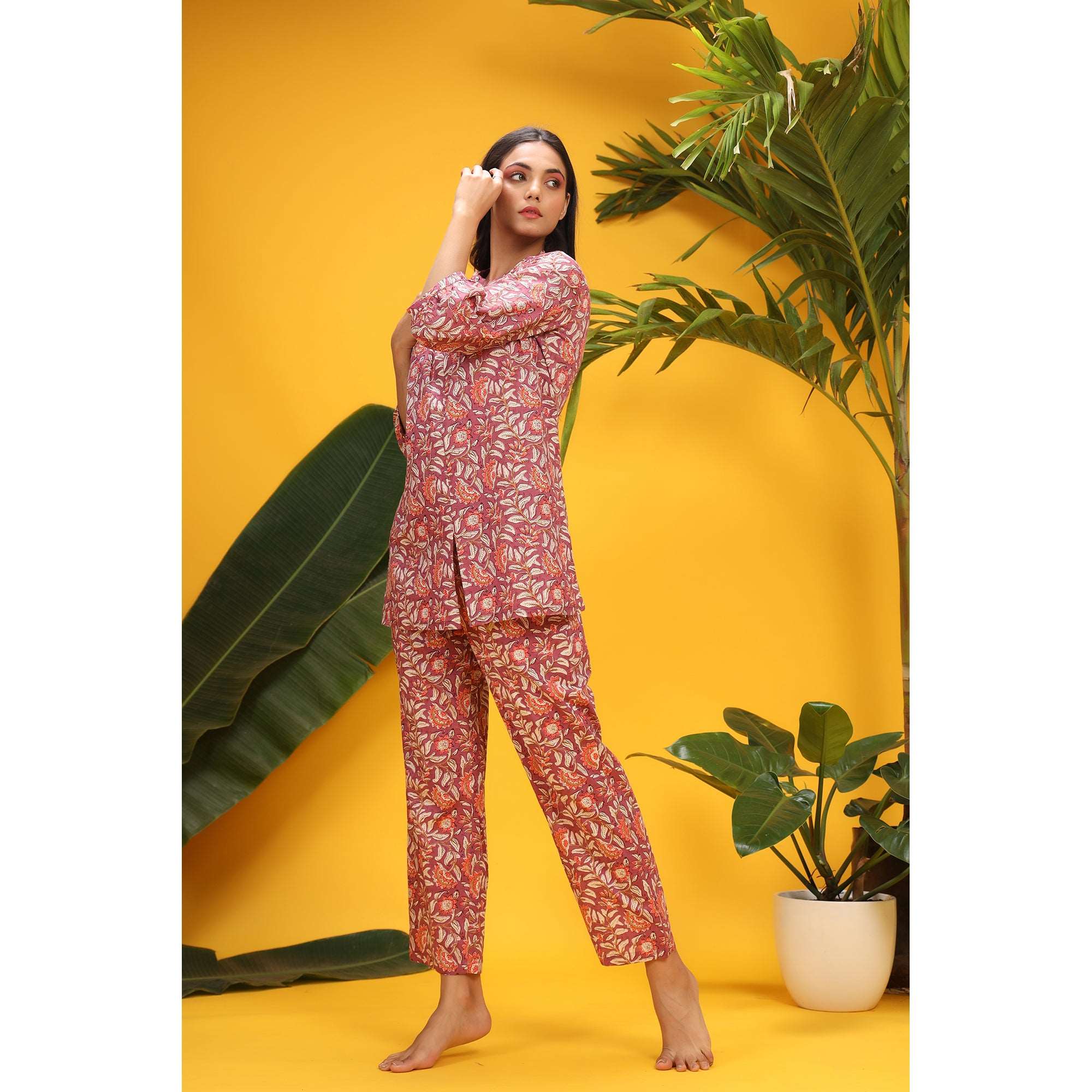 Delicate Jaal On Sangria Loungewear